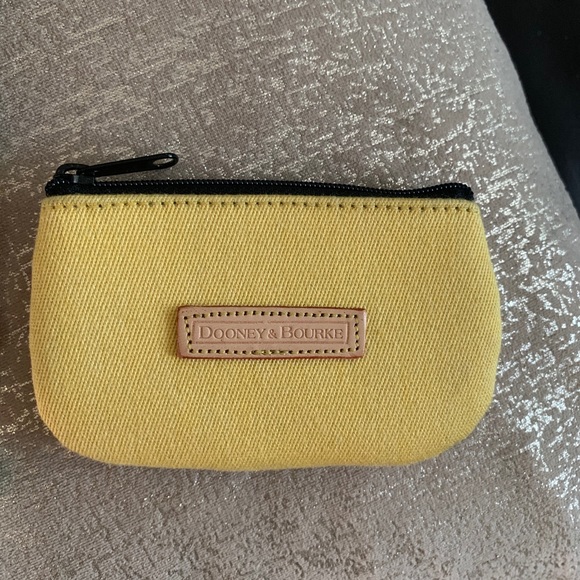 Dooney & Bourke clear tote with*bonus* coin purse - Picture 2 of 5